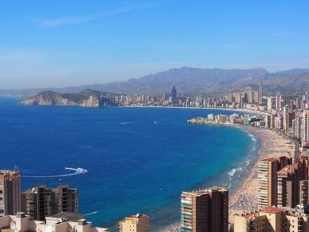 Apartamento Con Vistas Y Bien Ubicado Renovado Benidorm Exterior photo